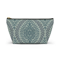 Mumbai Lace Accessory Pouch w T-bottom in Green